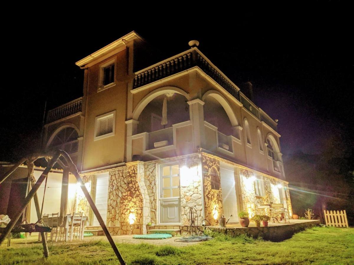 Vila Kalielaia Mouzákion Buitenkant foto